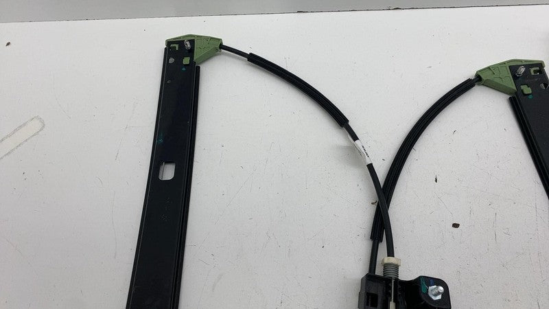 PT00009553-K ⭕ 2022-2025 Rivian R1S Front Left Door Window Motor & Regulator LH PT00009553-K