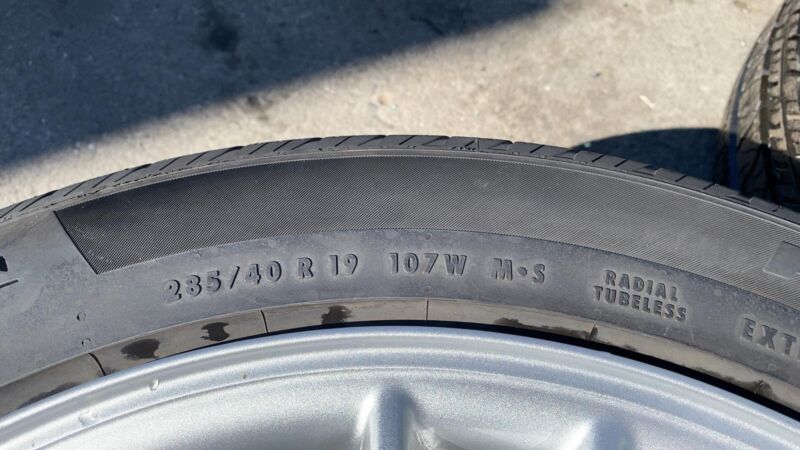 2021-2023 Tesla Model S PAIR of Rear Wheel Rim 19" w/ Continental Tire 285/40R19