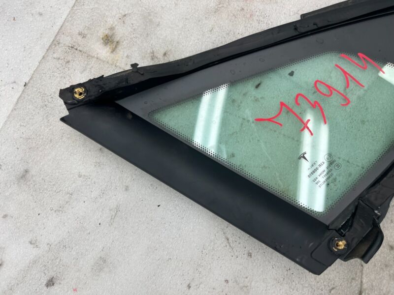 2012-2020 Tesla Model S Rear Passenger Side Quarter Fixed Glass Right Assembly