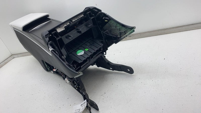 1564500-95-C ⭕ 21-24 Model X Front Center Console Storage Carrier w/ Side Panel 1564500-95-C