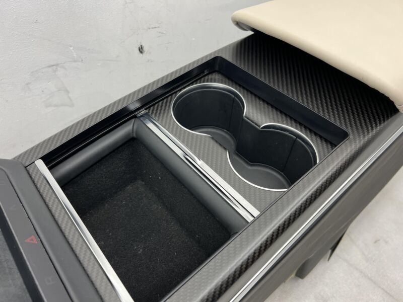 Does not apply 2021 2022 2023 Tesla Model S MS Plaid Center Console w/ Display Screen Assembly