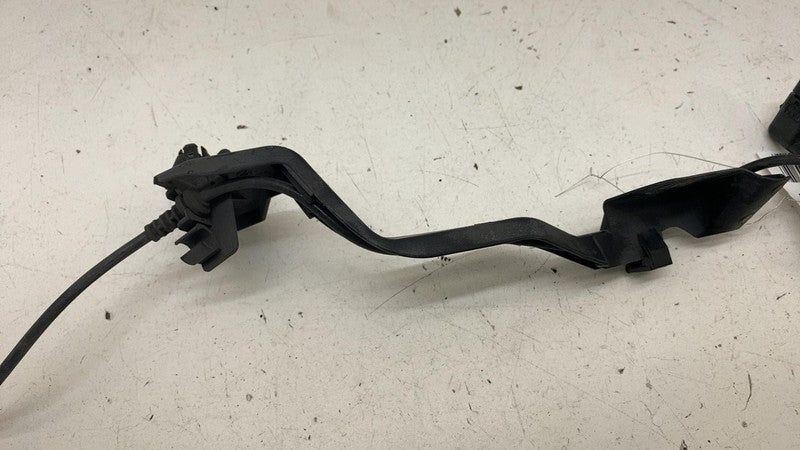 ⭕ 15-24 Mercedes-Benz C-Class C300 C350e Front Left ABS Wheel Speed Sensor RWD