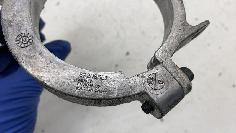 32208557 ⭕ 2021-2023 Polestar 2 Battery Coolant Cooling Water Pump Mount Bracket 32208554