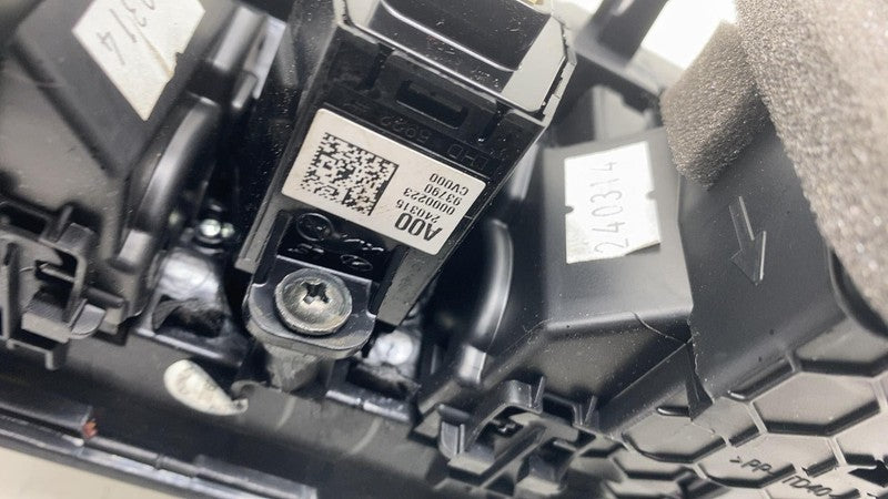 97401CV000 2022-2024 Kia EV6 Dash Dashboard Center & Right Side A/C Air Vent Grille Panel