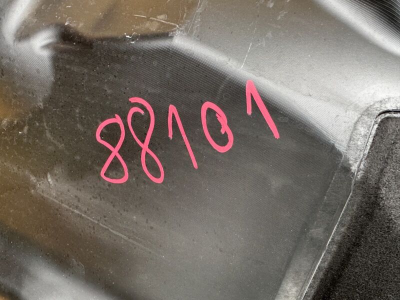 149261400C ⭕20-23 Model Y Front Right Wheel Arch Fender Liner Splash Shield RH 1492614-00-C