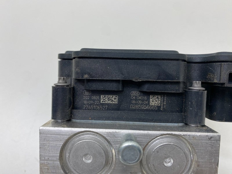 1044745 00 B ⭕ 20-23 Tesla Model Y Anti-Lock ABS Brake System Pump Unit Module 1044745-00-B