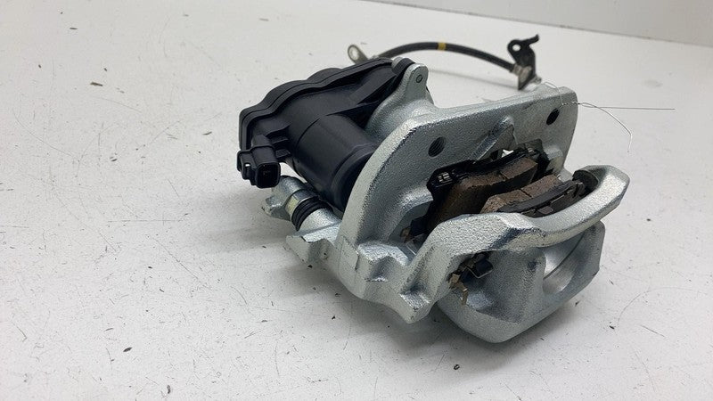 ⭕2023-2024 Toyota Prius Rear Passenger Side Caliper w/ Brake Hose Line Right FWD