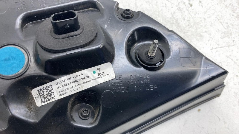 ⭕ 2017-2023 Model 3 Rear Right Inner Taillight LED Tail Lamp 3-Pin 107