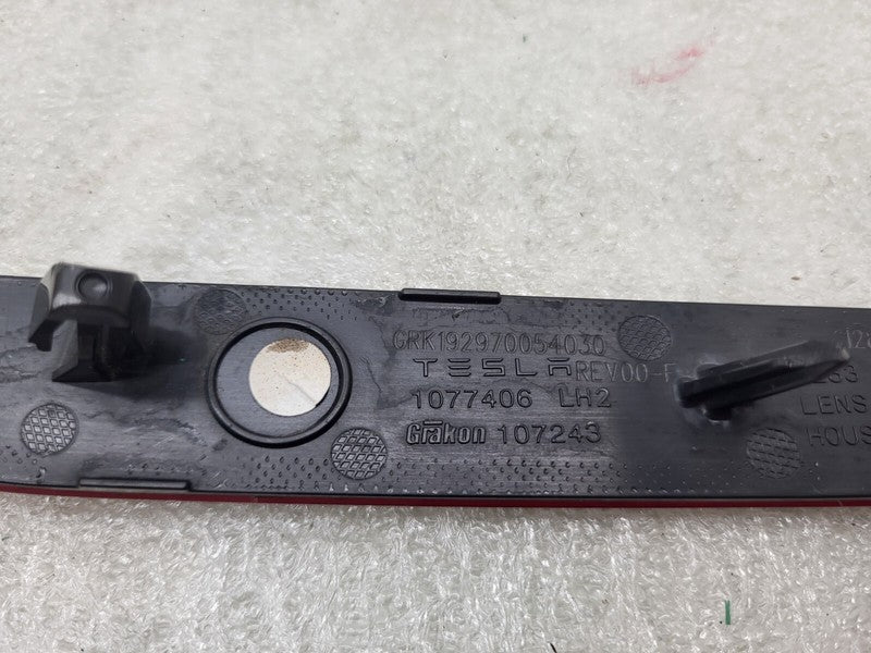 1077406 ⭕ 17-23 Tesla Model 3 Rear Driver Side Bumper Light Reflector Lamp Left 1077406