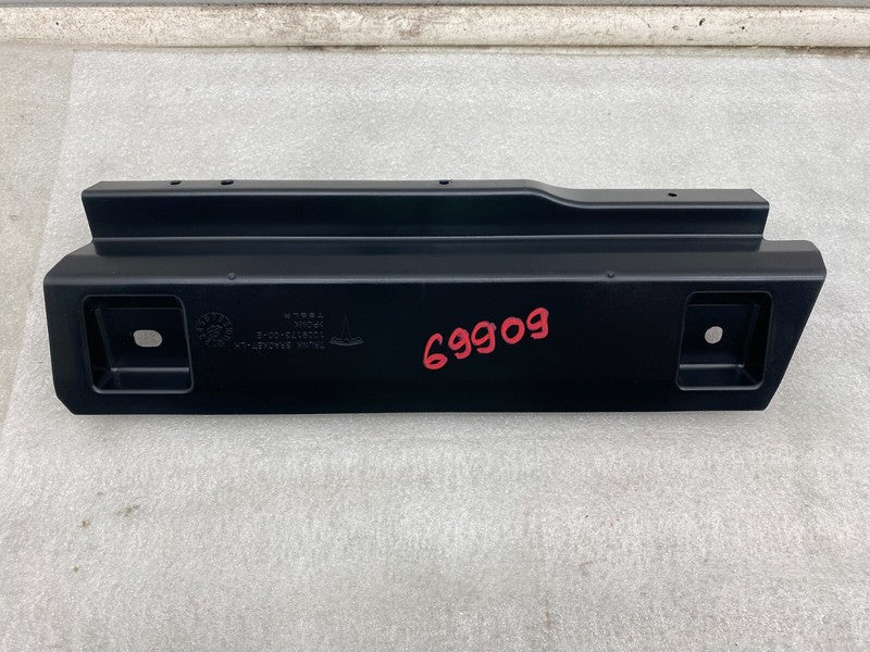 100917300E ⭕ 12-20 Model S Rear Driver Interior Trunk Finisher Bracket Left LH 1009173-00-E