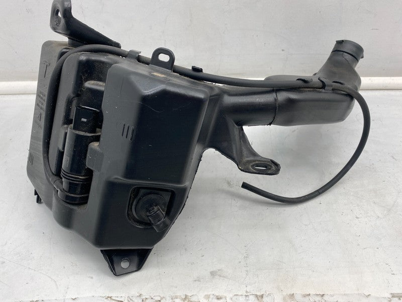 1490400 00 B 20-23 Model Y Windshield Washer System Fluid Tank Reservoir & Motor 1490400-00-B