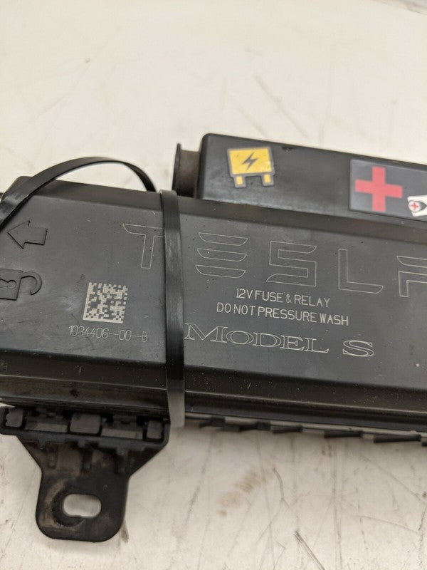 ⭕ 16-20 Model S Front Engine Bay Underhood Fuse Relay Junction Box 103