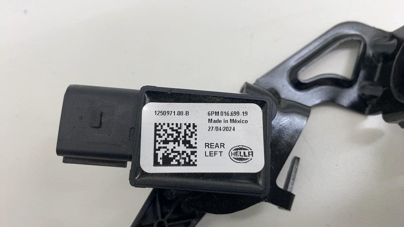 125097100B ⭕ 24-25 Cybertruck Rear Driver Suspension Height Level Sensor Left 1250971-00-B
