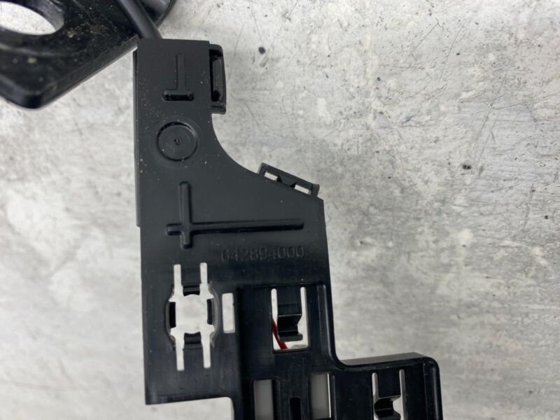 1085939 01 E ⭕ 2017-2023 Tesla Model 3 Rear Driver Side 2nd Row Seat Belt Buckle 1085939-01-E