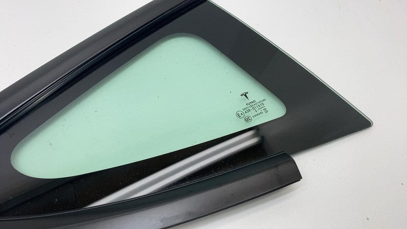 151497900C 2021-2023 Tesla Model 3 M3 Rear Passenger Side Corner Window Quarter Glass Right