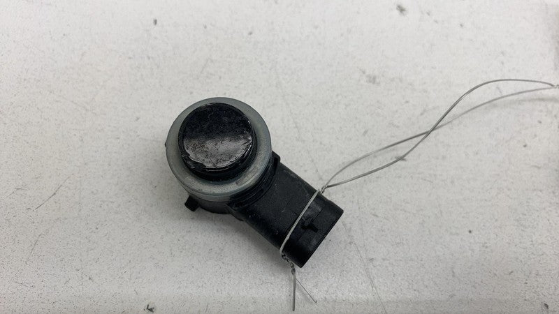 PT00013779 2022 2023 2024 Rivian R1S R1T Bumper Parking Sensor Valeo Gloss Black PT00013779