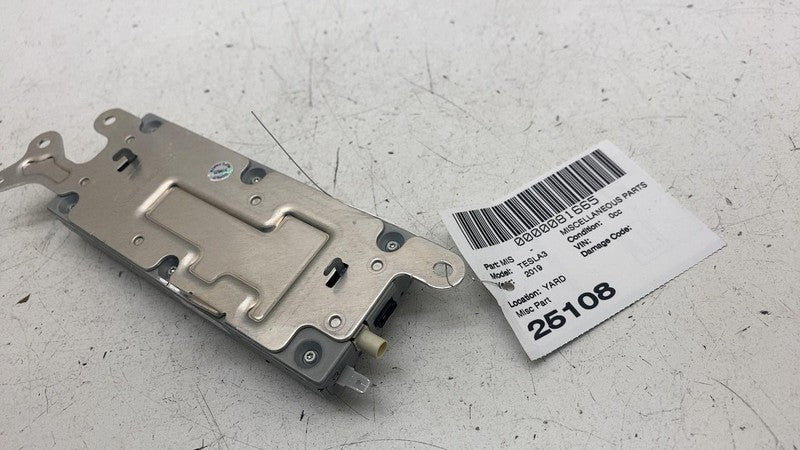 107974900D ⭕ 2017-2023 Tesla Model 3 Harman Becker Radio FM/HD Receiver Module 1079749-00-D