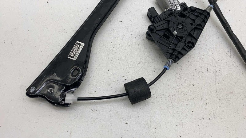⭕ 17-25 Chrysler Pacifica Front Passenger Door Window Regulator & Motor Right RH