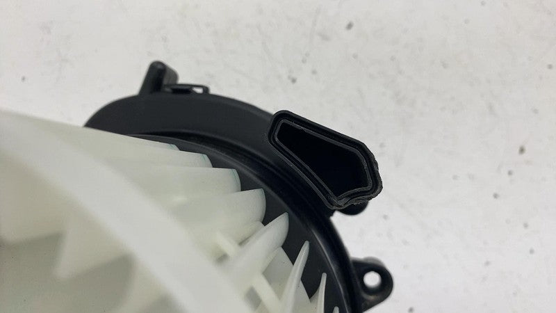 ⭕ 2022-2025 Rivian R1S Rear HVAC A/C Heater Air Blower Fan Motor w/ Module OEM