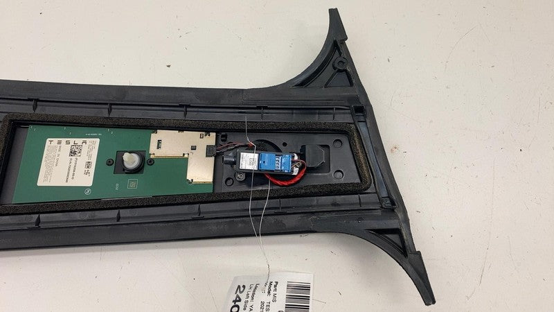 ⭕ 20-23 Model Y Right Exterior B-Pillar Applique Glass Trim RH AP3 150