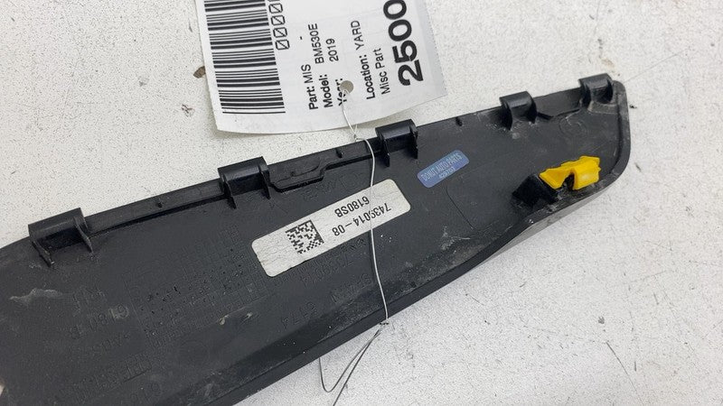 7439014 08 2017-2022 BMW G30 540i 530i 530e 550i Front Fender Pass Air Duct Trim 7439014-08