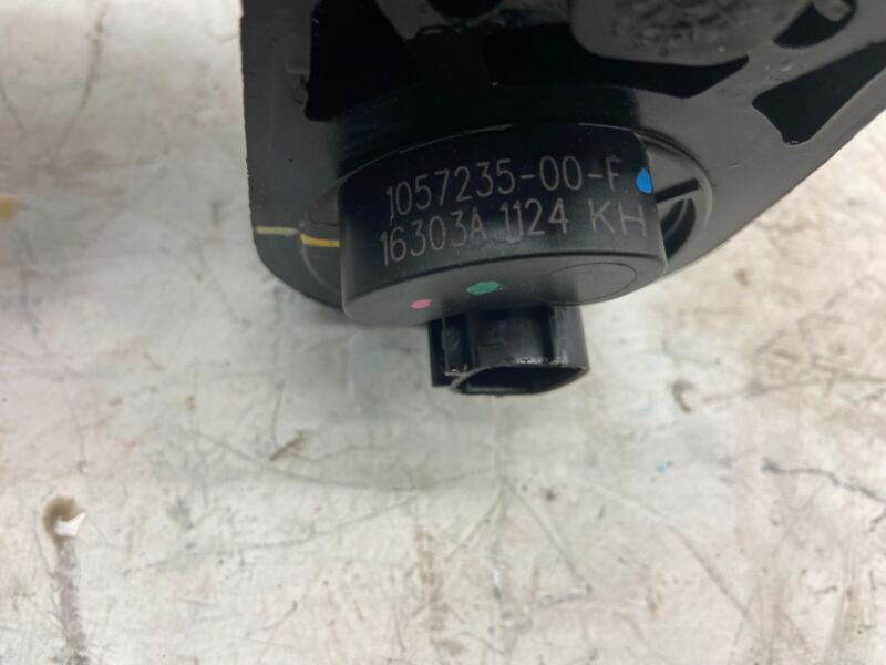 2016-2020 Tesla Model S MS Auxiliary Coolant Water Pump Assembly 105723500F OEM