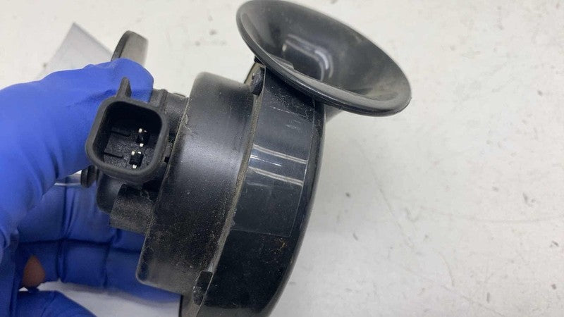 E10020046 ⭕ 2017-2023 Tesla Model 3 M3 Seger High Pitch Tone Horn 12V 510 Hertz w/ Bracket