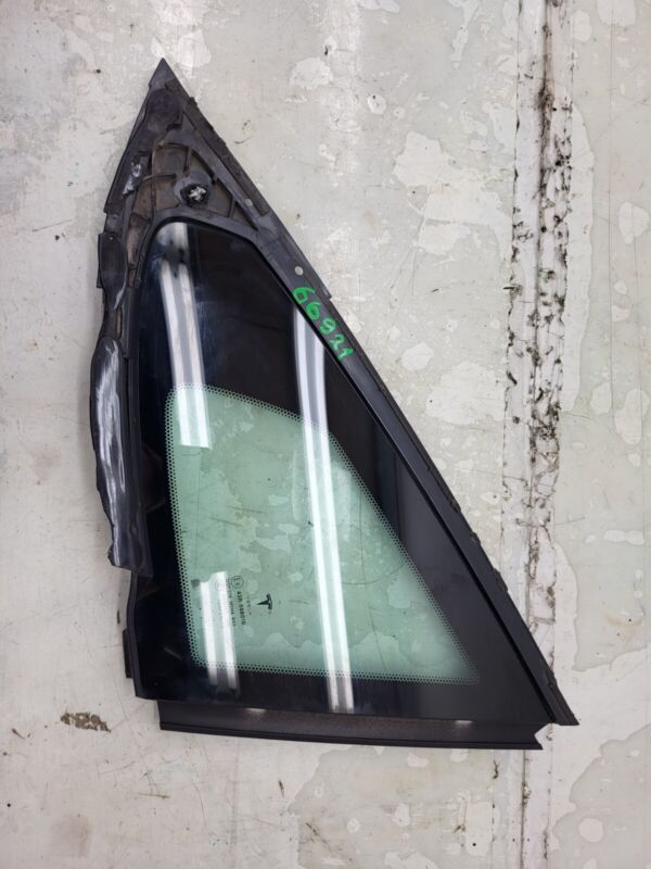 E643R-008010 2012-2020 Tesla Model S Rear Passenger Side Quarter Fixed Glass Right Assembly