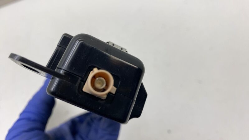 158560100D ⭕ 2017-2024 Tesla Model 3 Y WiFi Bluetooth Antenna Control Module 1585601-00-D