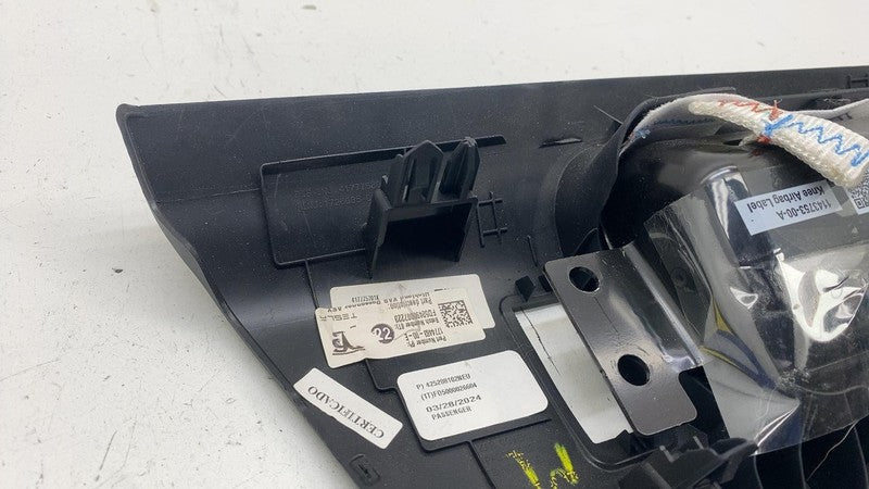 107782600E ⭕ 24-25 Tesla Model 3 Front Right Lower Knee Safety Airbag Module 1077826-00-E