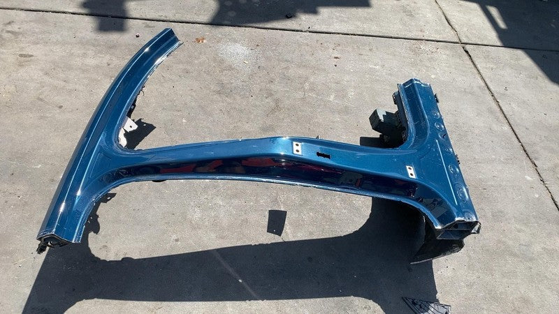 ⭕ 2024 Porsche Cayenne Right Center B-Pillar Body Rail Frame Structural Cut Out