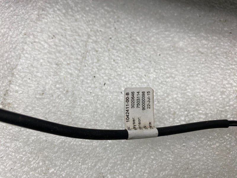 1006024 ⭕ 16-20 Model X Rear Right Trunk Liftgate Pinch Sensor Trim Cover 1042411-00-B