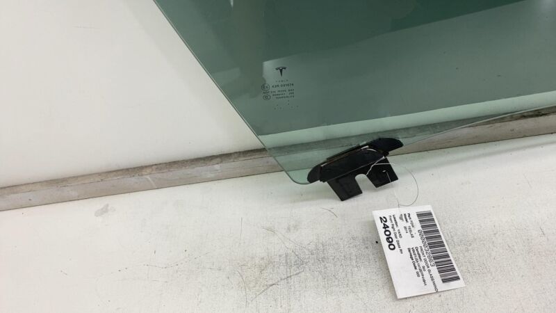 E6 43R-001074 2012-2015 Tesla Model S Front Passenger Side Door Window Glass Right 43R-001074
