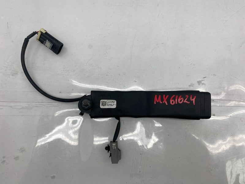 1005991 05 H ⭕12-20 Model S X Front Passenger Side 1st Row Seatbelt Buckle Right 1005991-05-H