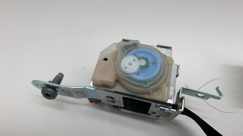 2016-2020 Tesla Model S Front Right 1st Row Seat Belt & Retractor 1079