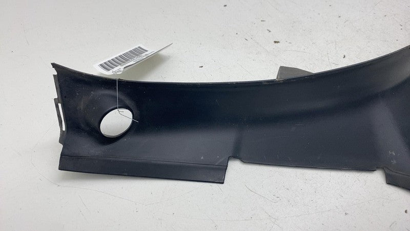 1047321-00-C ⭕16-20 Model X Rear Passenger Side Trunk Liftgate Trough Trim Right 1047321-00-C