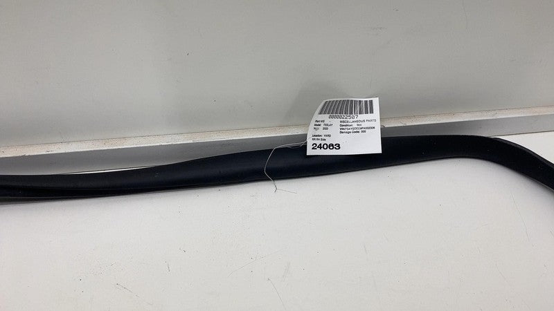 ⭕2020-2023 Tesla Model Y Rear Passenger Door Body Weatherstrip Rubber