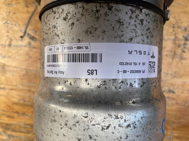 600635200C 2012-2015 Tesla Model S MS Rear Driver Side Air Suspension Spring Module Left LH