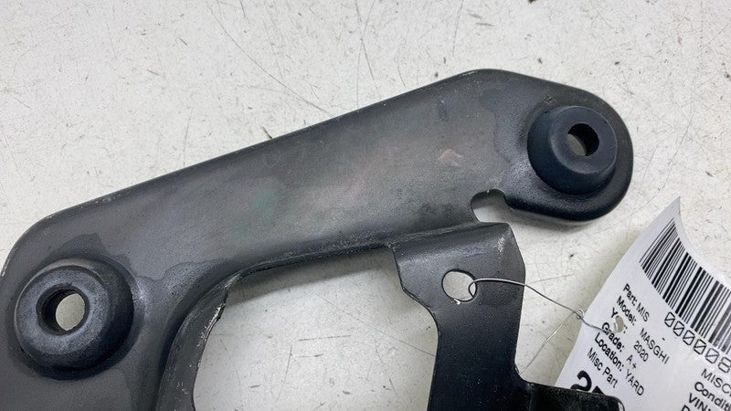 70583037 ⭕ 14-20 Maserati Ghibli Front Left/Right Air Intake Cleaner Box Bracket 70583037