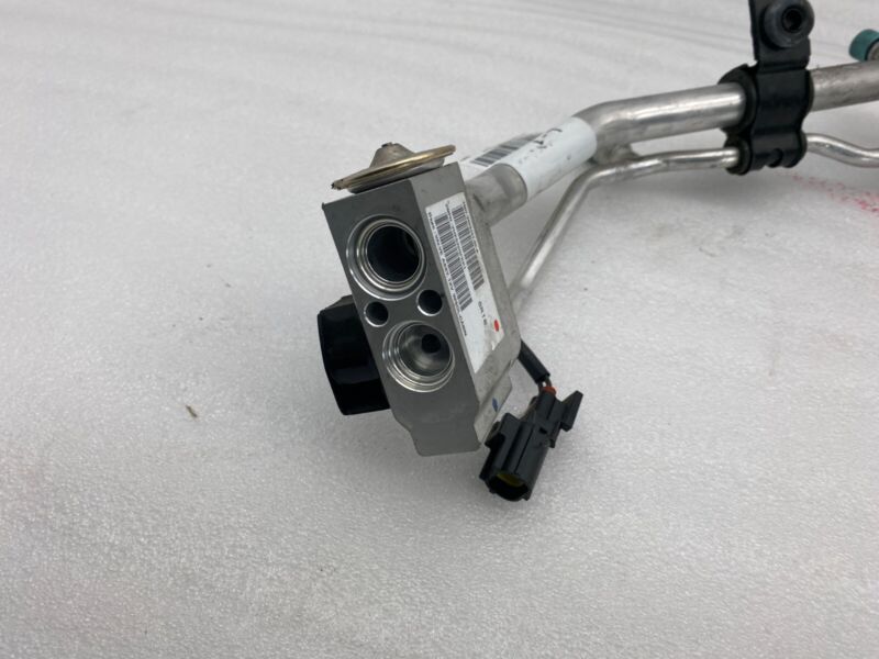 6008481 00 A 2012-2015 Tesla Model S MS TXV Cabin Valve & Solenoid Suction Pipe Line Hose OEM
