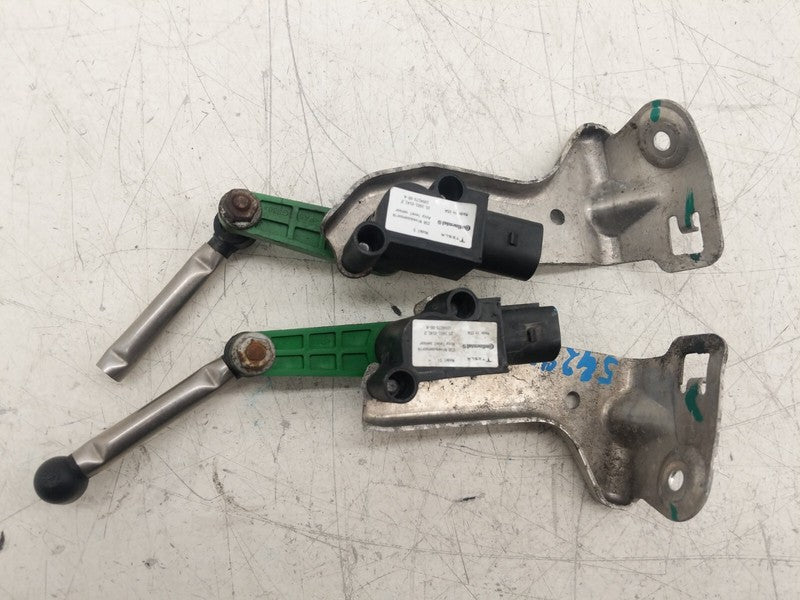 100417300A ⭕ 12-15 Model S Rear Left & Right Air Ride Height Sensor & Bracket 1004173-00-A