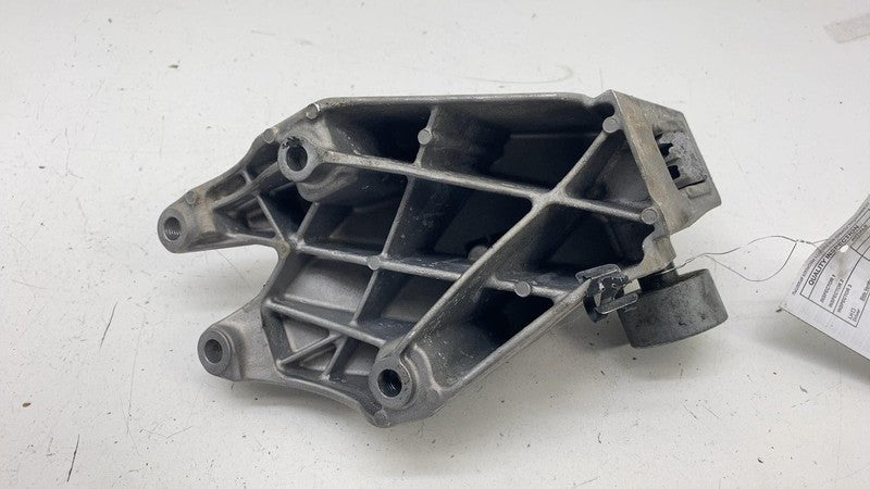 6864595 ⭕ 2018-2023 BMW 530e Driver Side Engine Motor Mount Bracket Support Left 6864595