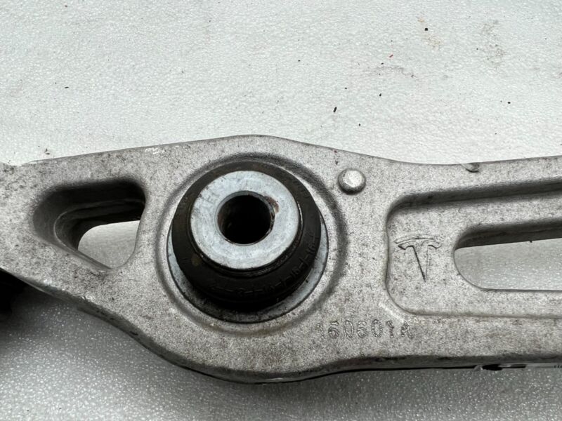 2012-2016 Tesla Model S Front Suspension Control Arm Assy LH/RH 1048951-00-B OEM