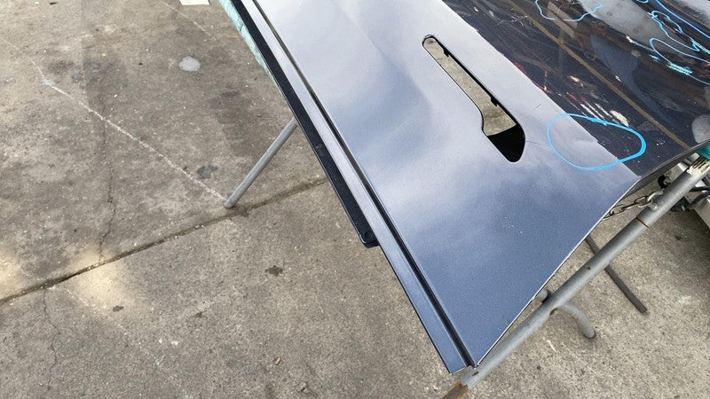 ⭕20-24 Tesla Model Y Front Passenger Side Door Shell Panel Right OEM G