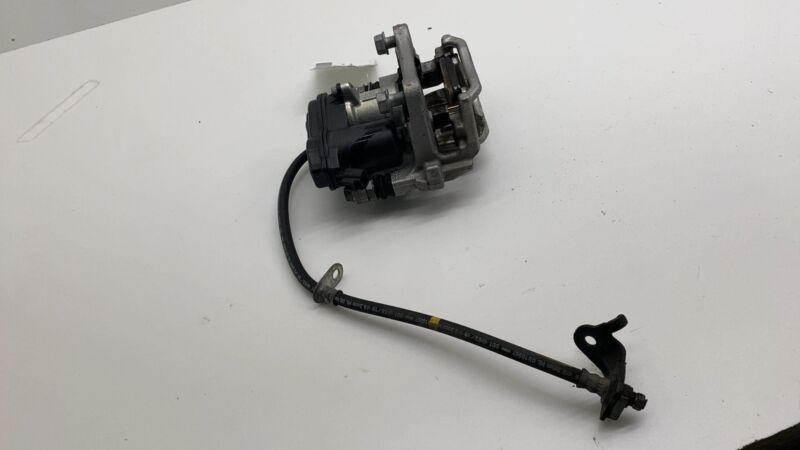 ⭕ 2019-2022 Toyota C-HR Rear Passenger Side Brake Caliper w/ Hose Line Right OEM