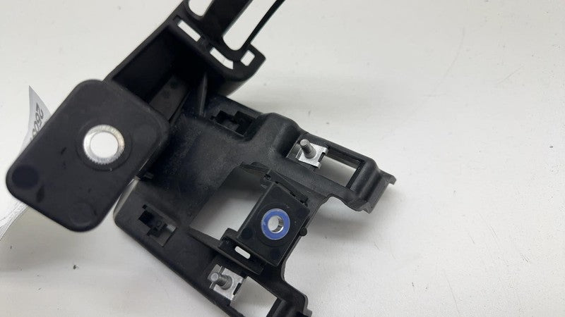 9Y3 867 234 D ⭕ 19-24 Porsche Cayenne Front Passenger Side Blindspot Spot Mount Bracket Right