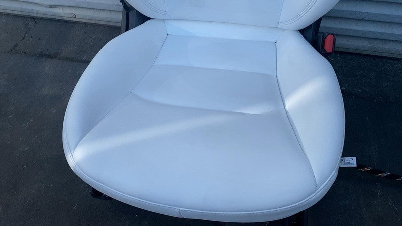 ⭕ 2020-2024 Tesla Model Y Front Passenger Seat Cushion Right White OE
