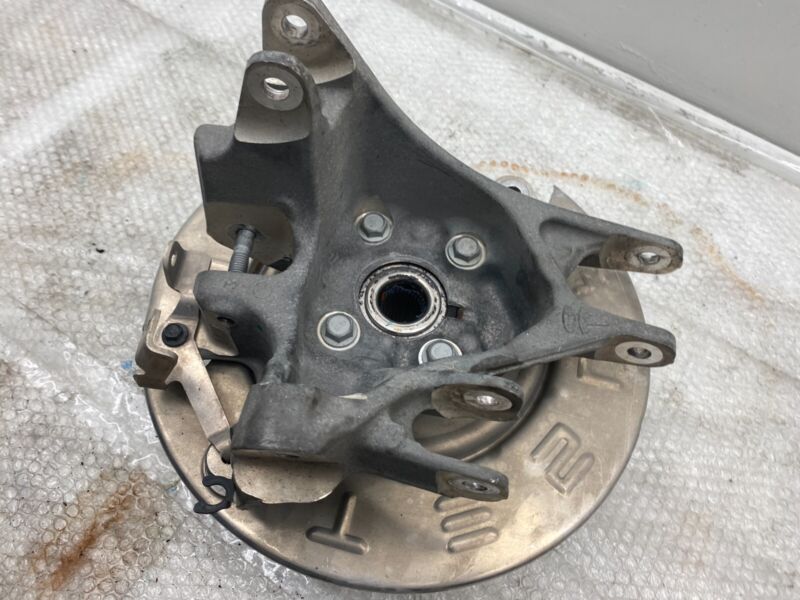2016-2020 Tesla Model X Rear Right Suspension Spindle Knuckle w/ Hub & Shield RH