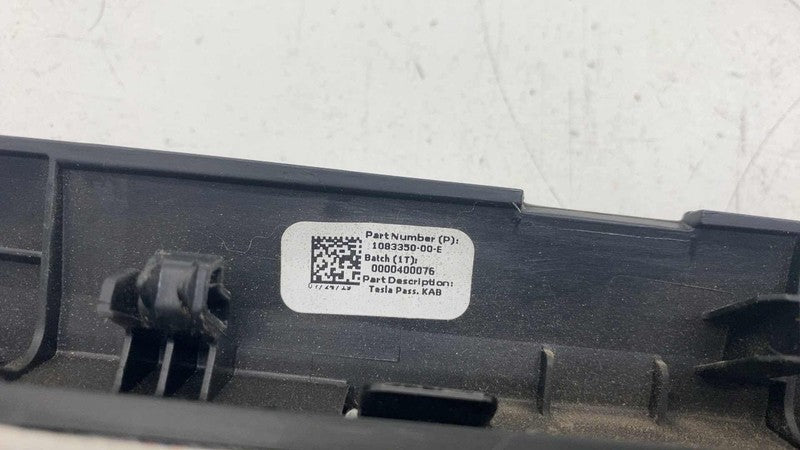 107782600D ⭕ 2017-2023 Tesla Model 3 Right Lower Knee Safety Airbag Module OEM 1077826-00-D