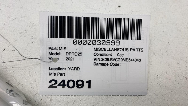 06530070 ⭕ 14-23 Ram ProMaster 1500 2500 3500 Front Right Upper Headlamp Trim 06530070